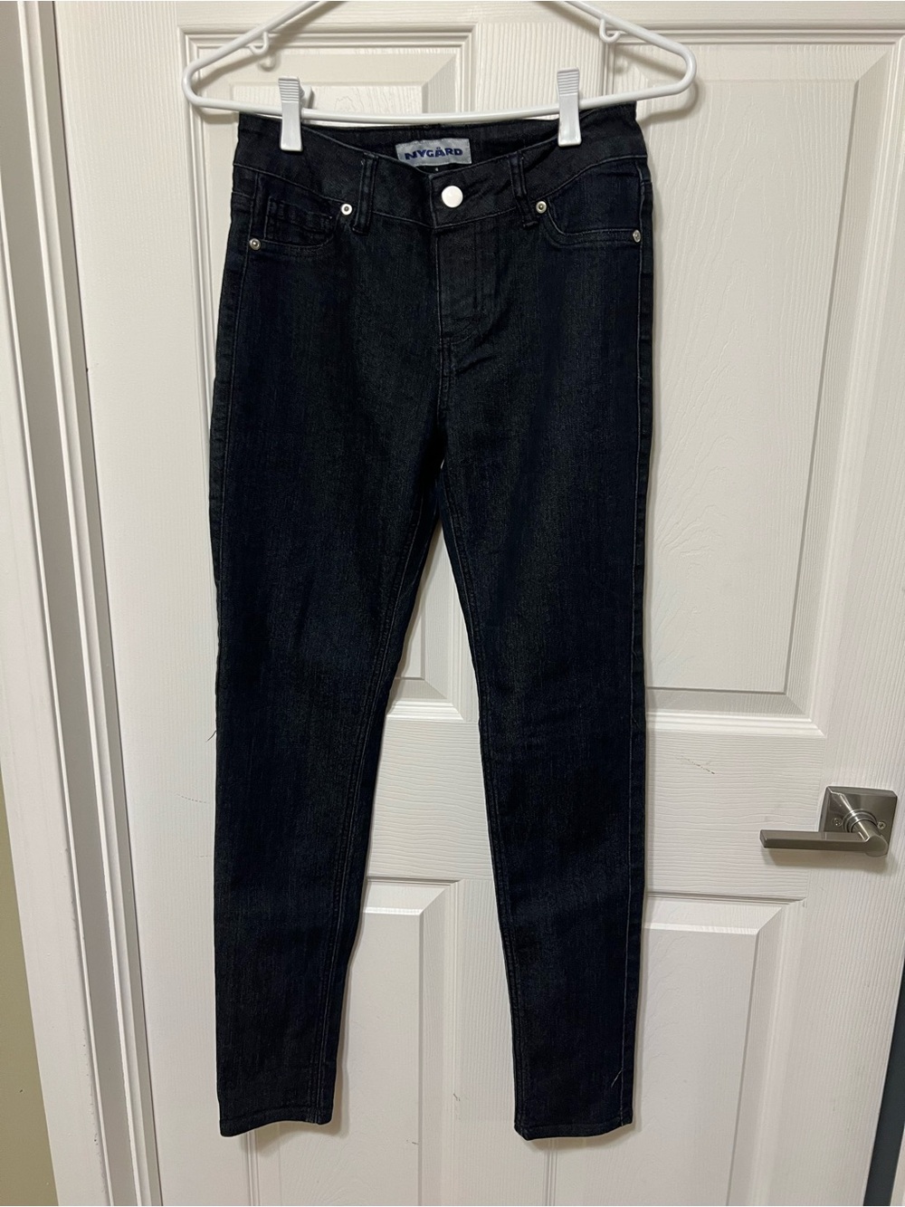 Peter Nygard Black Skinny Jeans - Women's Slim Fit